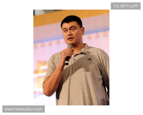 姚明被PS恶搞成各种搞笑角色网友创意无限引发热议